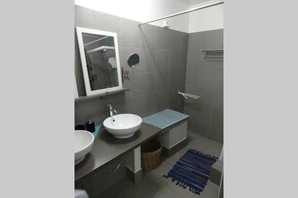 Un Pied-A-Terre Au Centre De Papeete Apartman Papeete  Kültér fotó